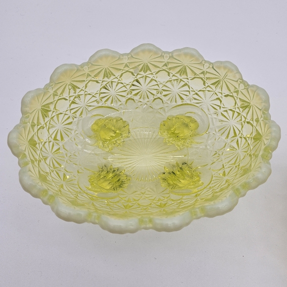 Vtg Topaz Vaseline Glass Daisy And Button Trinket Dish And Candle Holder c.1930s - Picture 4 of 8
